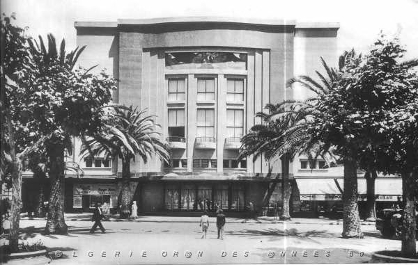 SBA LA VILLE 17 LE THEATRE 03.JPG